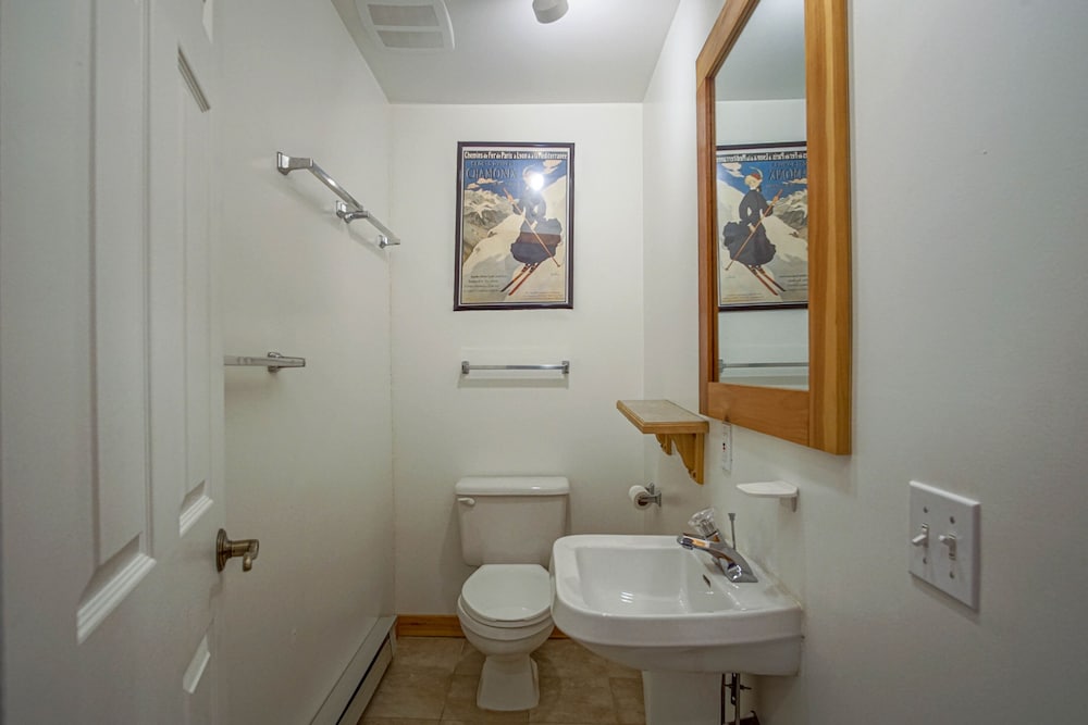Camp 4 #2: 2 Bedrooms, 2.5 Baths: Slope Side, Gas Fireplace