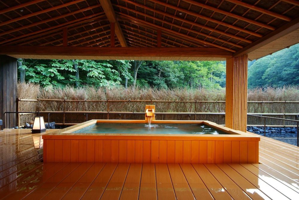 Nishimuraya Hotel Shogetsutei
