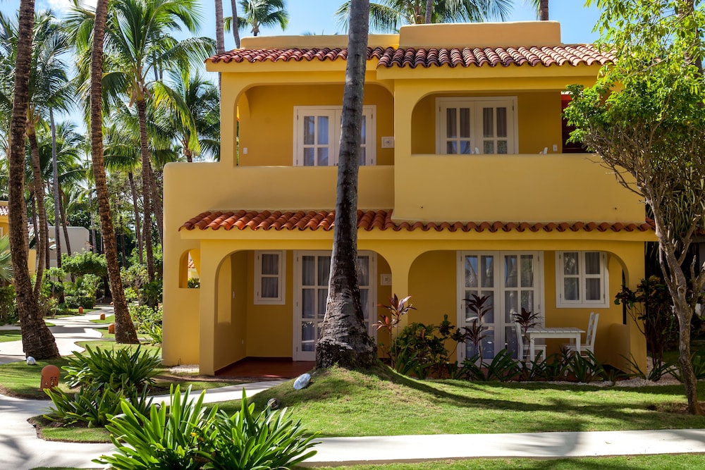 Los Corales Beach Village