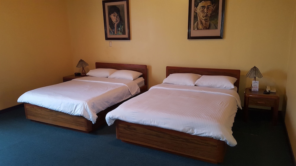Hotel Fleur De Lys - Property Image 37