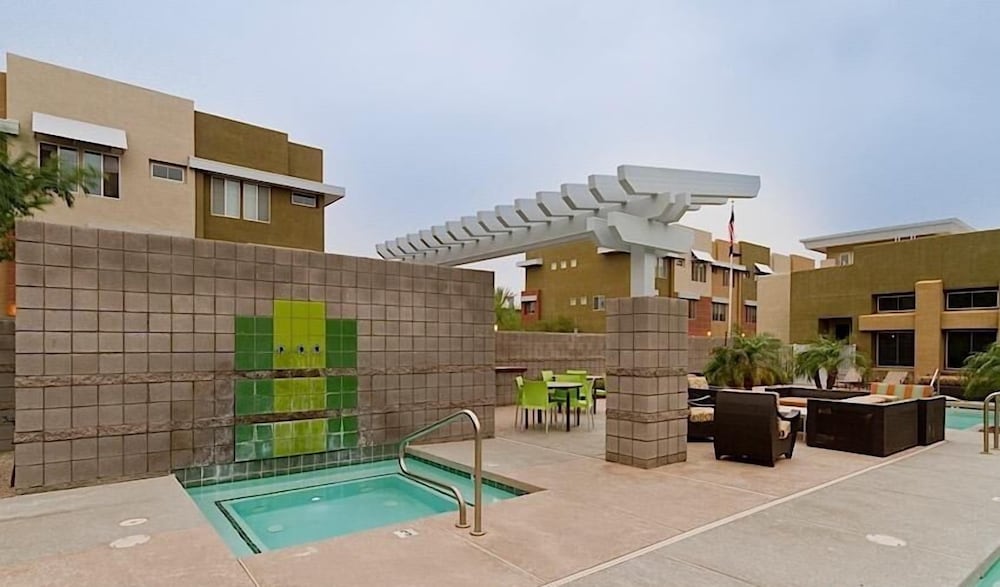 Glendale Getaway By Signature Vacation Rentals - Property Image 6