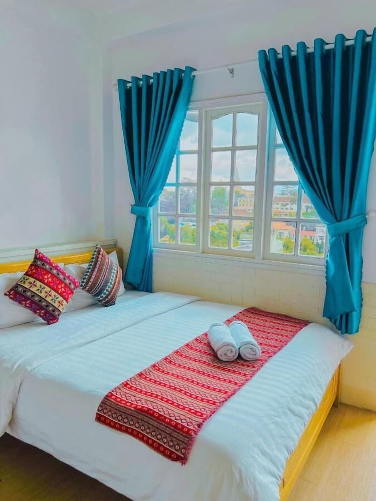 Chau Giang Hostel