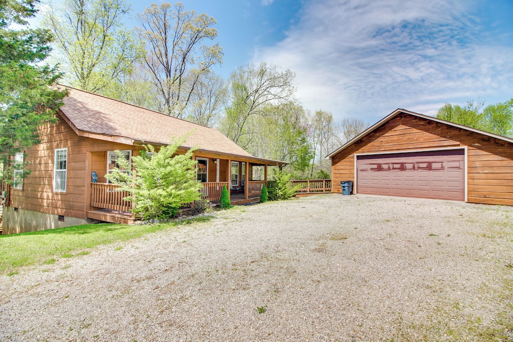 Cozy Cabin w/ Grill & Fire Pit By Dale Hollow Lake view 4