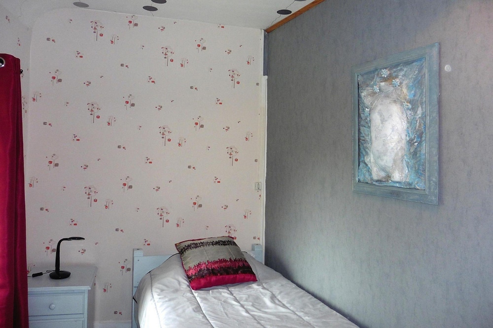Cottage in Normandy Near Barneville-carteret view 3