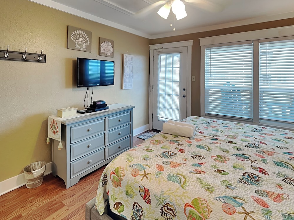 Fantasea Cove by Silver Sands Vacation Rentals