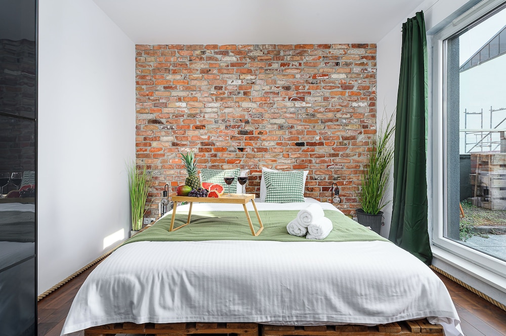 Lumina 3-room apart with large terrace