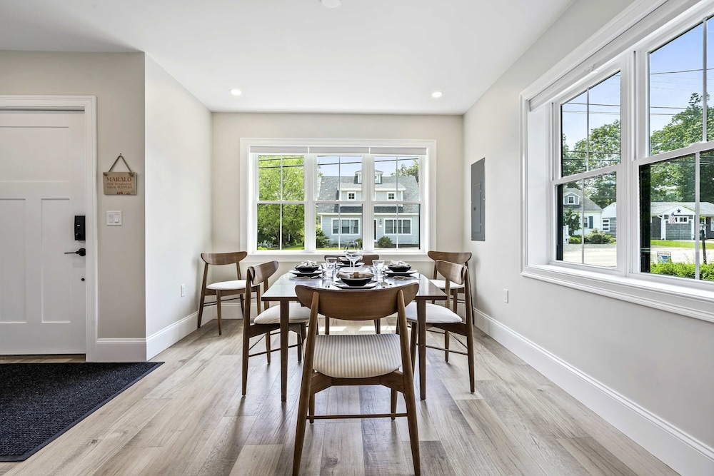 Bourne By The Beach Beautiful Home for 6 Near Shops and the Shore
