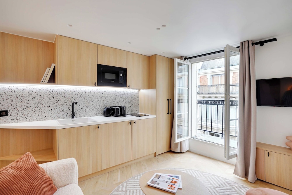 Charming apt With Balcony - 1br/2p - Saint Lazare