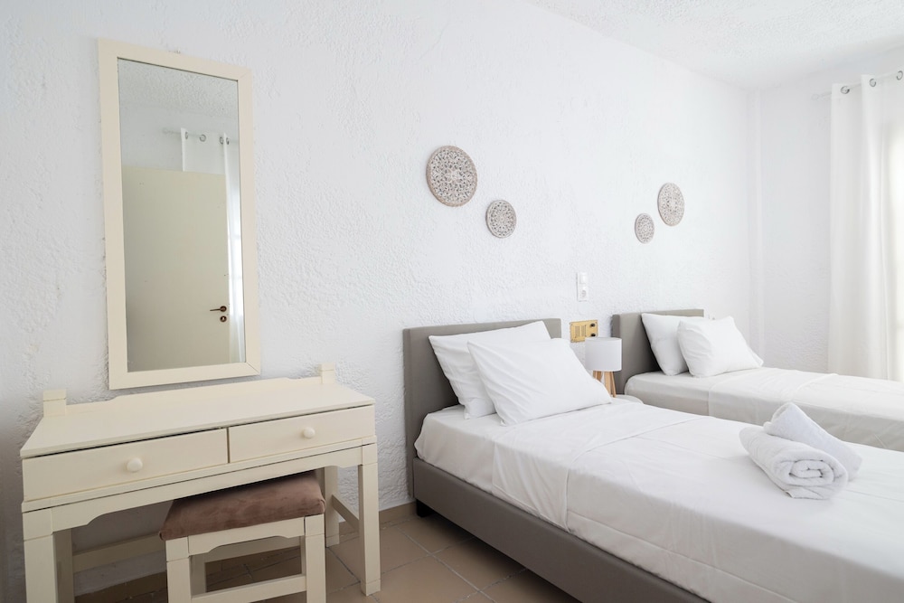 Hesperia Apartments
