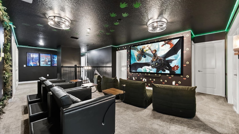 Upstay Championsgate 9BR Villa With Pool Cinema