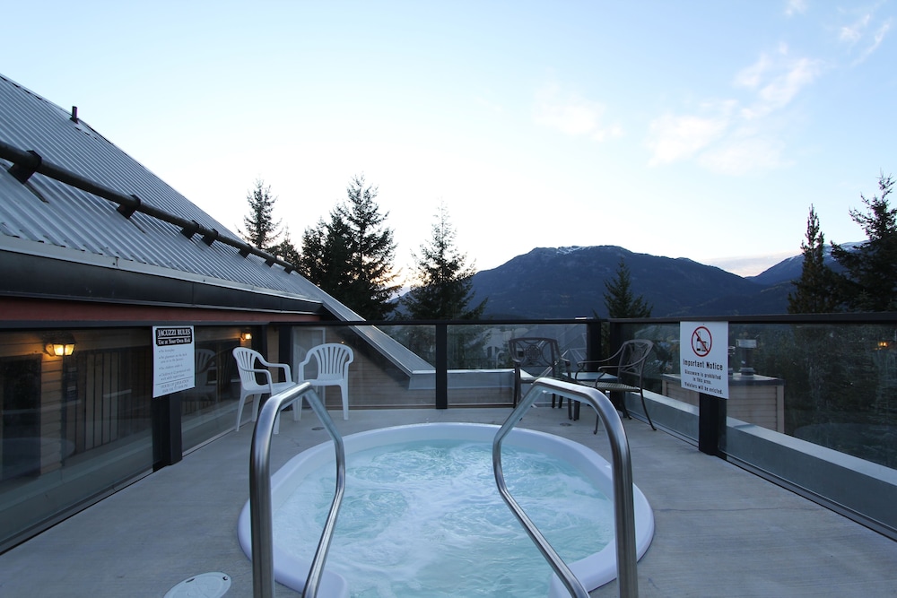 Powderhorn Condos by Whistler Retreats