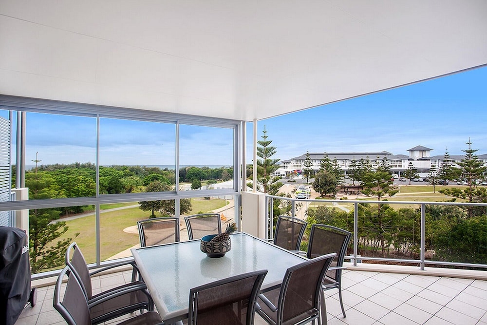 Luxury Apartments on Bells Boulevard