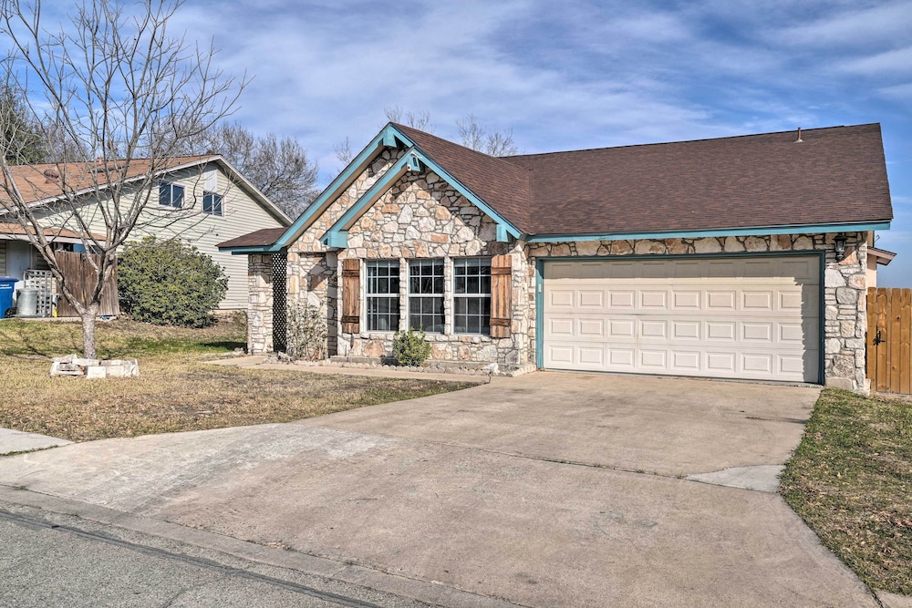 San Antonio Retreat w/ Pool, Close to Seaworld! view 4