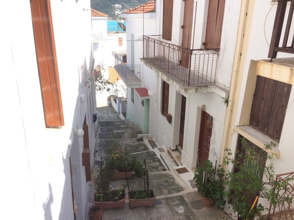 Photo 18