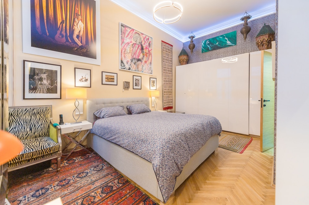 Venus Apartments - The Actor´s Den view 4