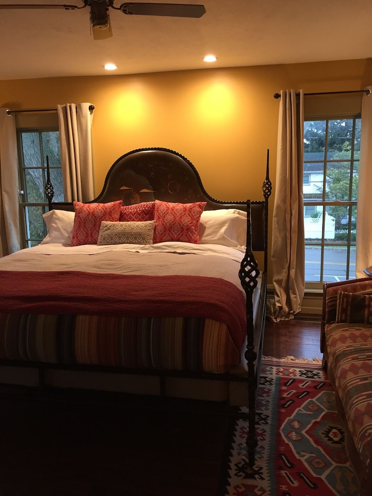 Judson Heath Colonial Inn