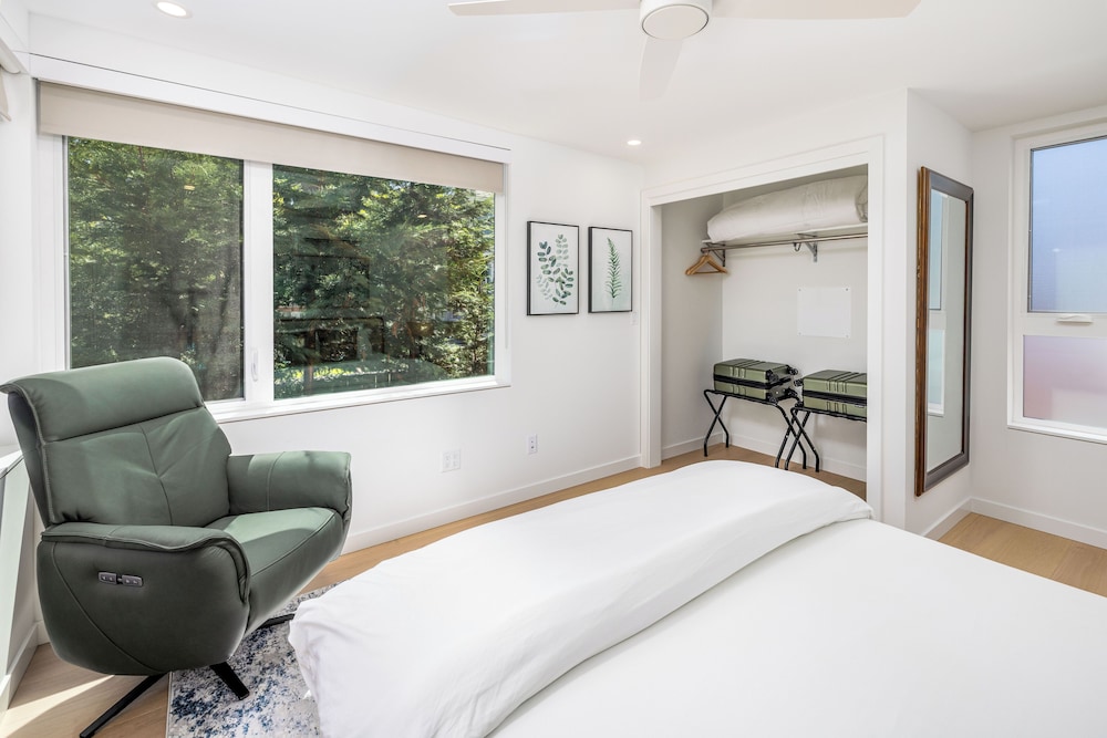 Secret Hideaway - New Custom Built Home