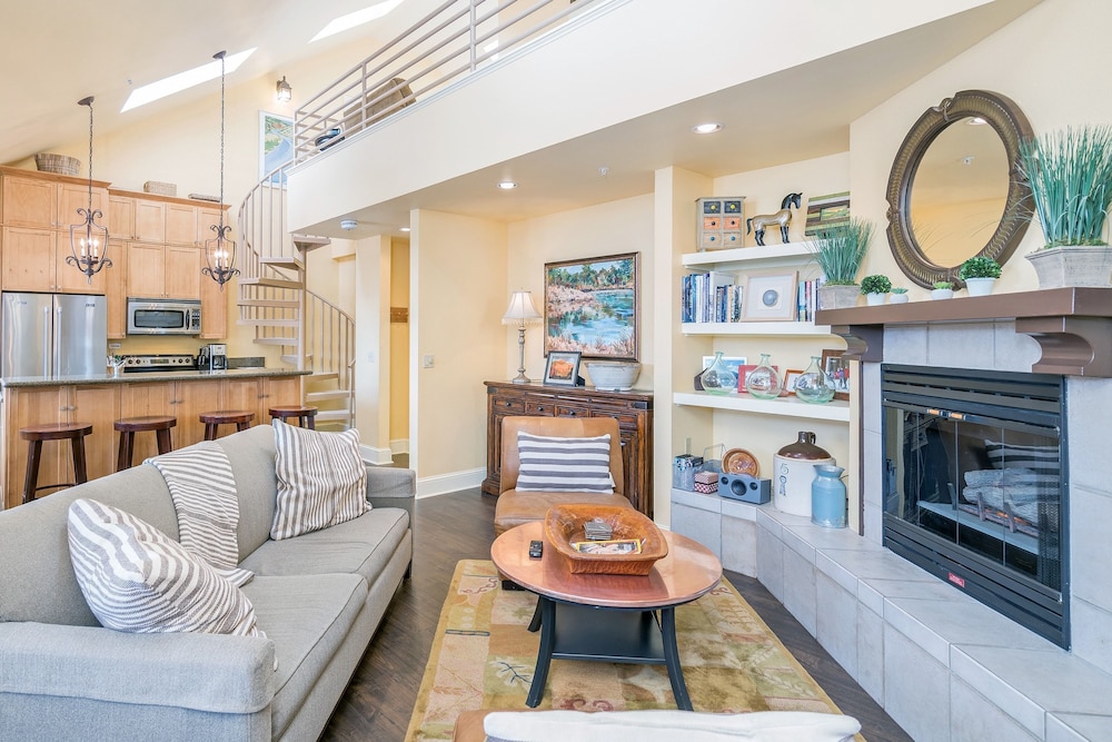 Blue Mesa Penthouse by Avantstay Buyout of 3 Units Ski-in Ski-out Condo