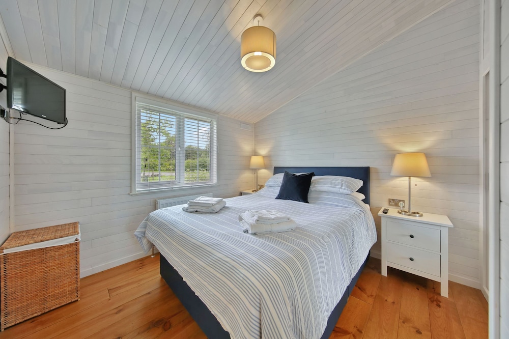 Host Stay Mahonia Lodge