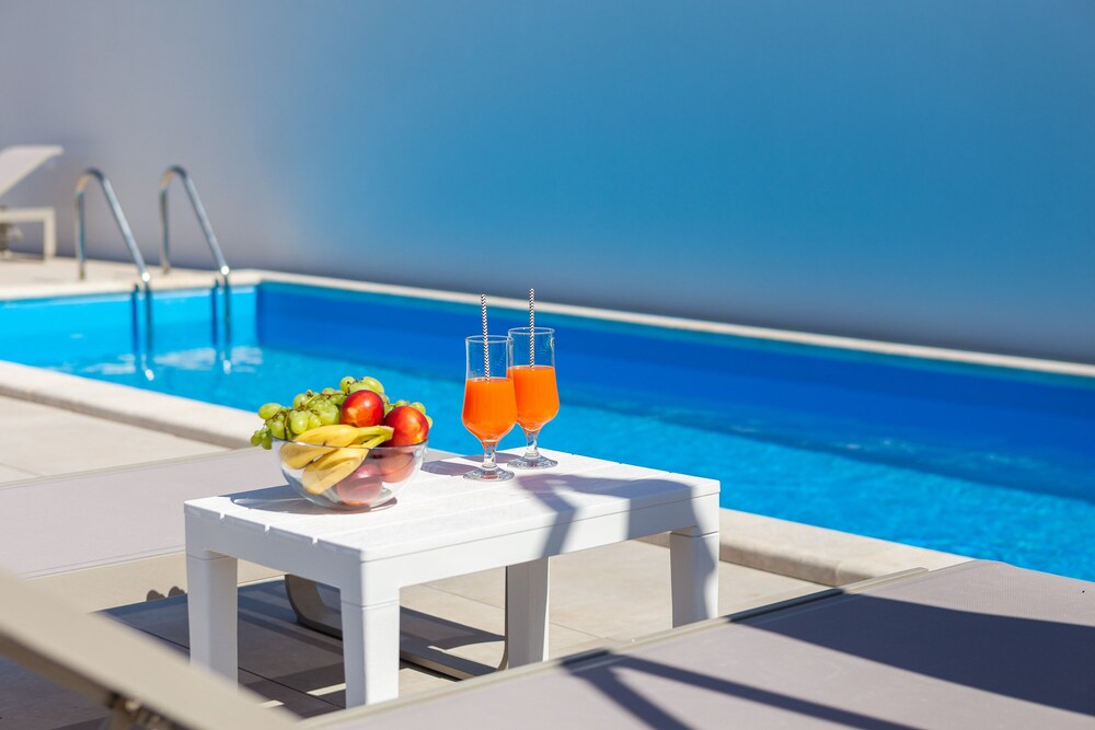 Luxury Apartment Dreams in Okrug With Swimming Pool sea View Wifi Parking view 4