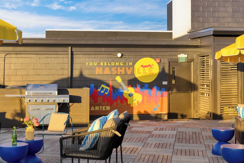 Dual Bachelor Pads w/ Rooftop Lounge & Games Sleeps 26 5 Min to Broadway