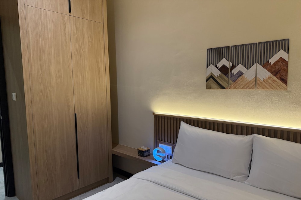 Neu Suites Horizon View Apartments