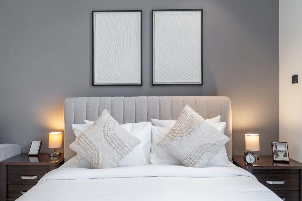 Spacious and Stunning Studio in The Heart of JVC