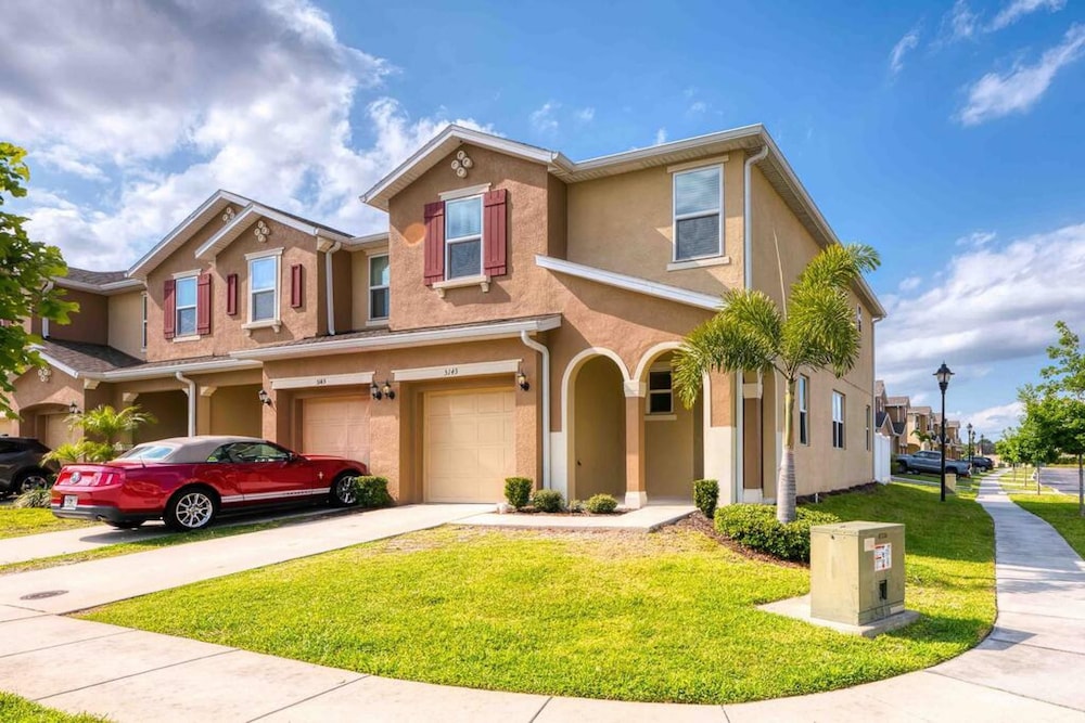 Super Chic-4 Bedroom Townhome IN Disney Area