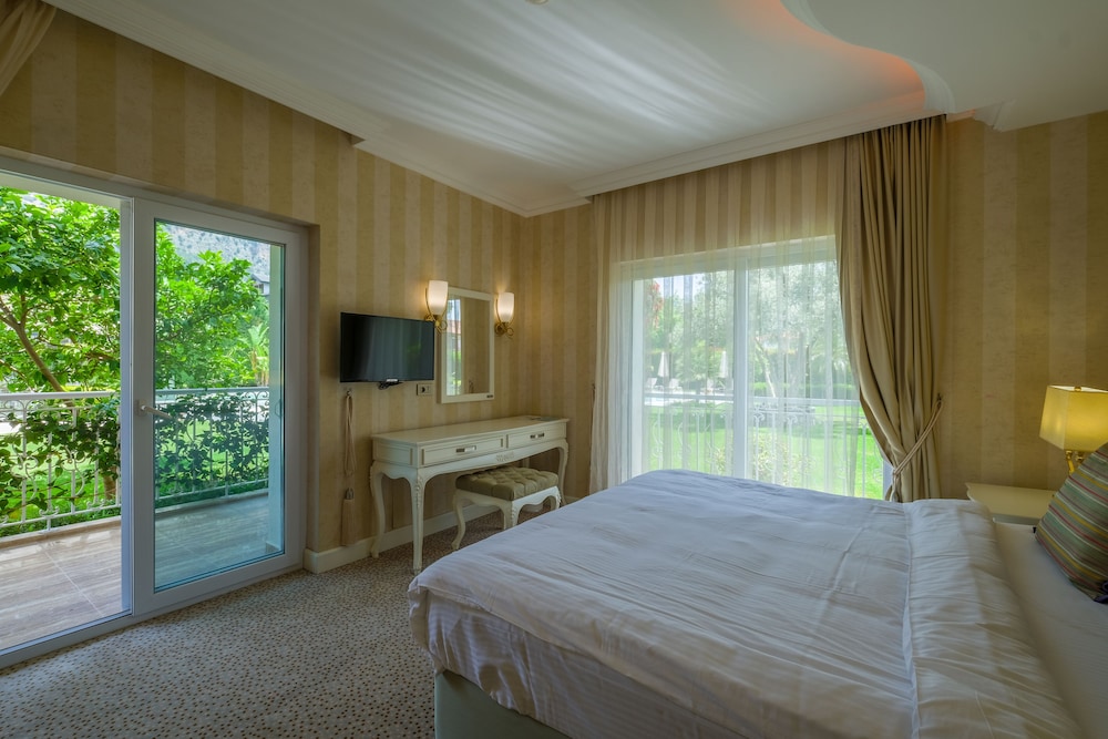 Grand Göcek Hotel - Image 24