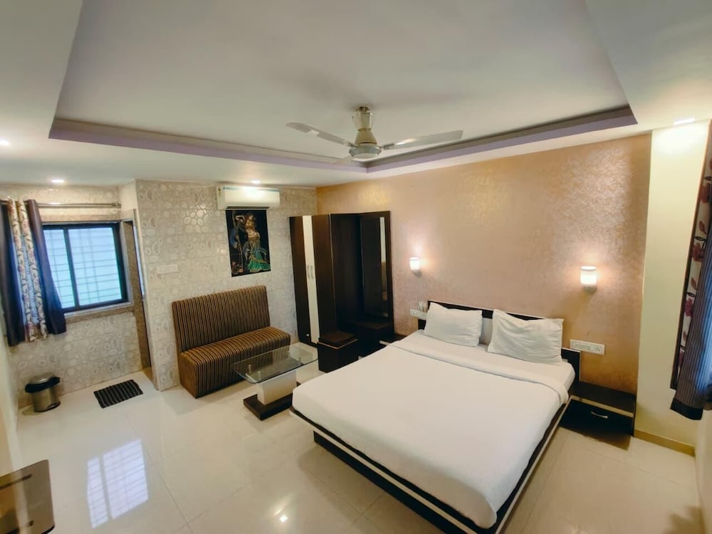 Hotel Panchgani Crown