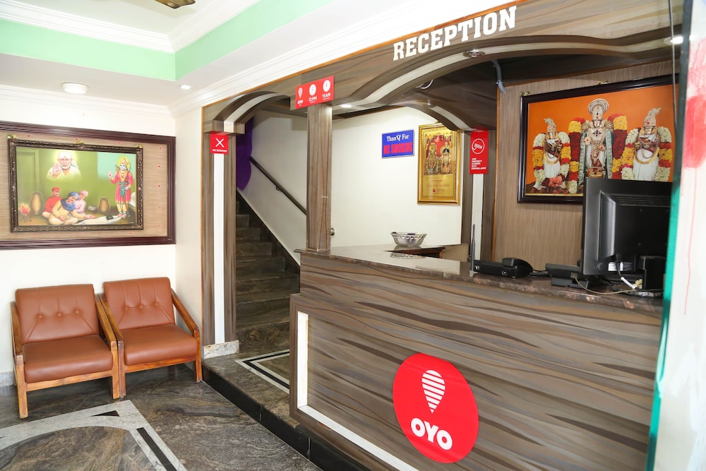 OYO 8828 Holidays Dollars Grand