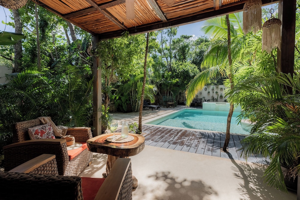 TRECE LUNAS TULUM