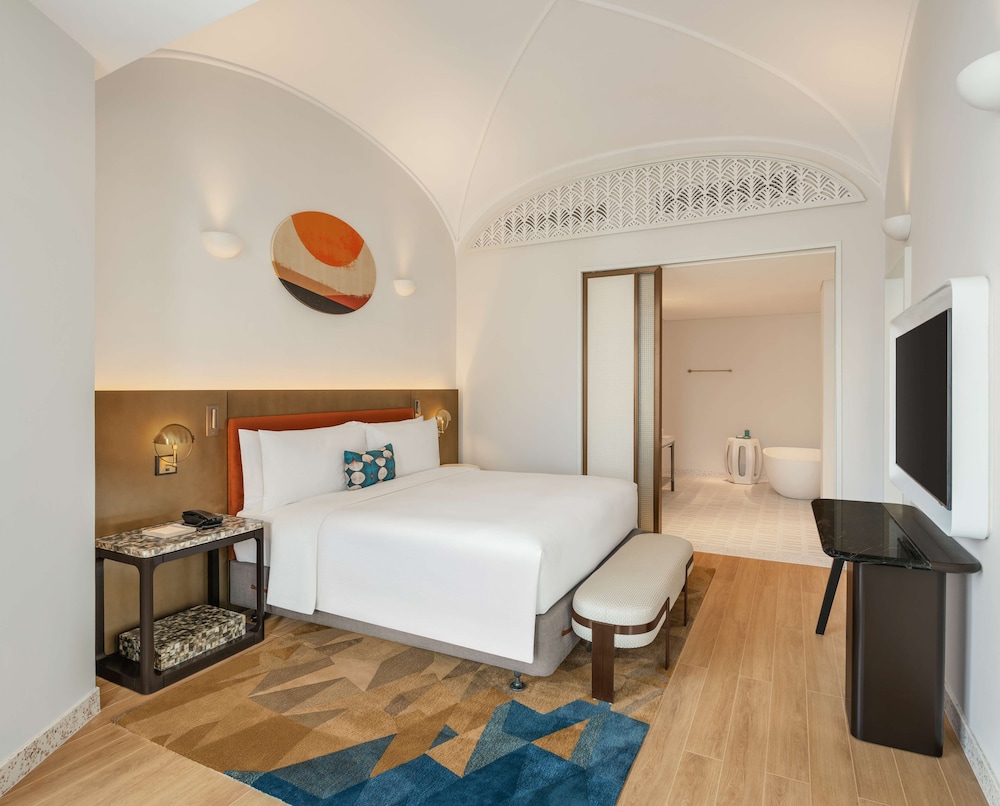 La Festa Phu Quoc, Curio Collection By Hilton 10