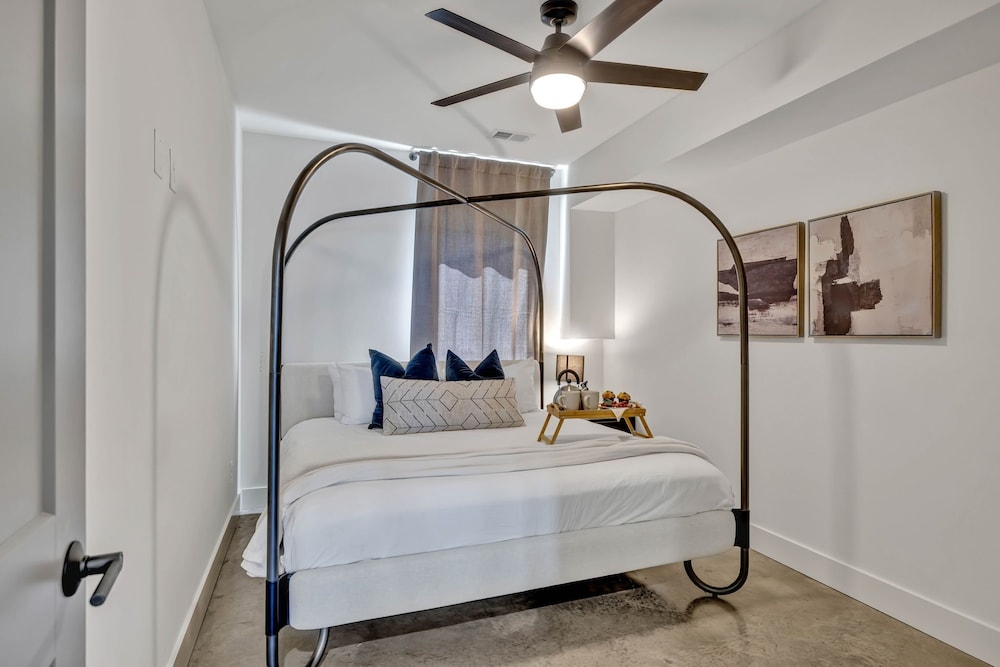Euphony-designer Furnishings-5 Mins to Broadway