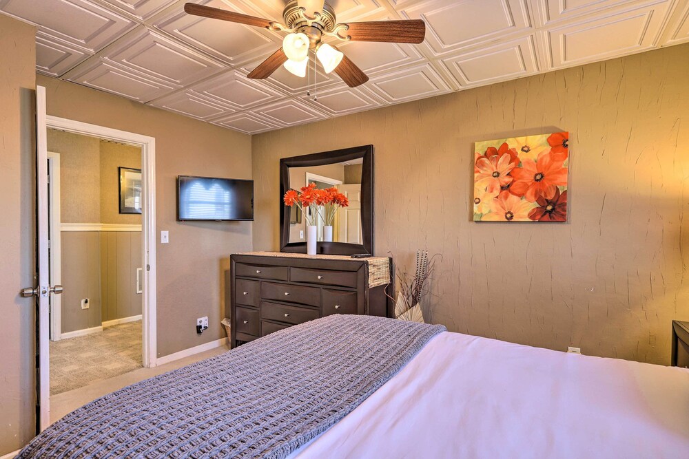 Cozy Caymus Cabin ~ 3 Miles to Callaway Gardens! view 3