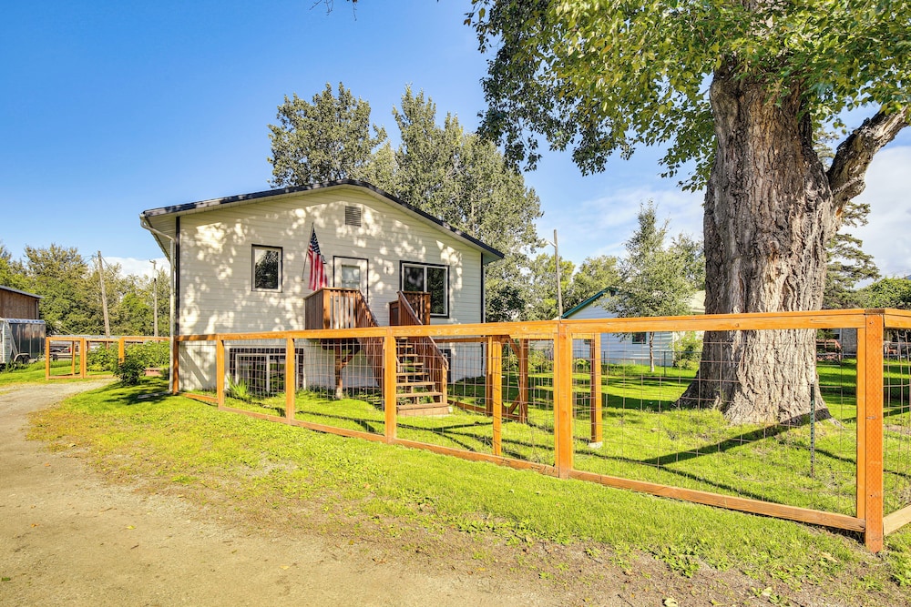 Updated Palmer Vacation Rental < 1 Mi to Downtown! view 4