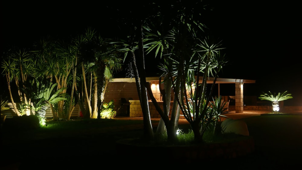 Agnanti Suites