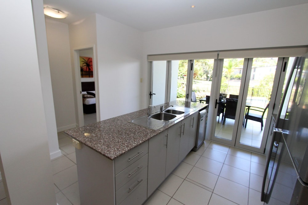 Beachside Apartment 5 view 4