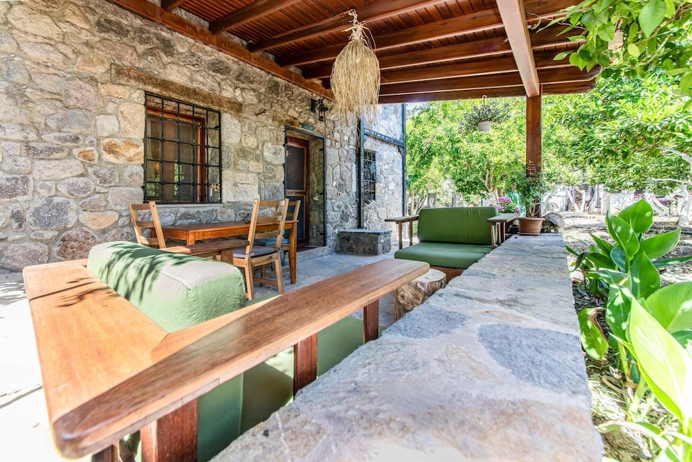Chic Villa w Fireplace 3 min to Beach in Bodrum view 3