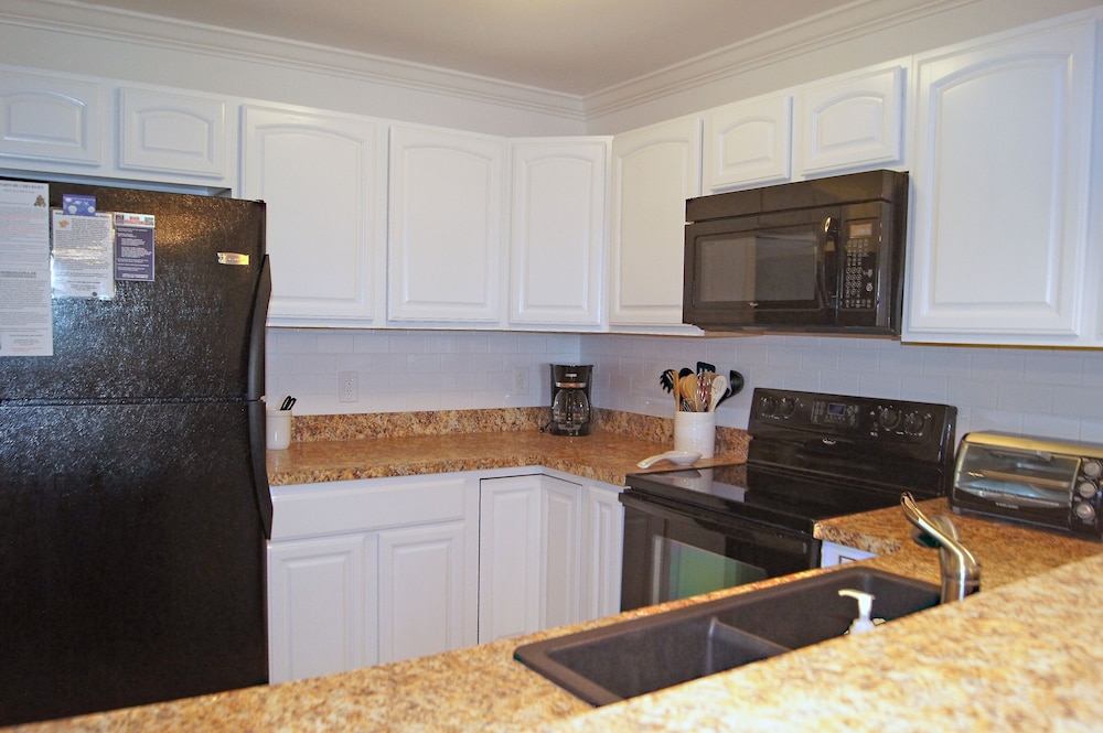 Sea Cloisters 104e 2 Bedroom Condo by RedAwning