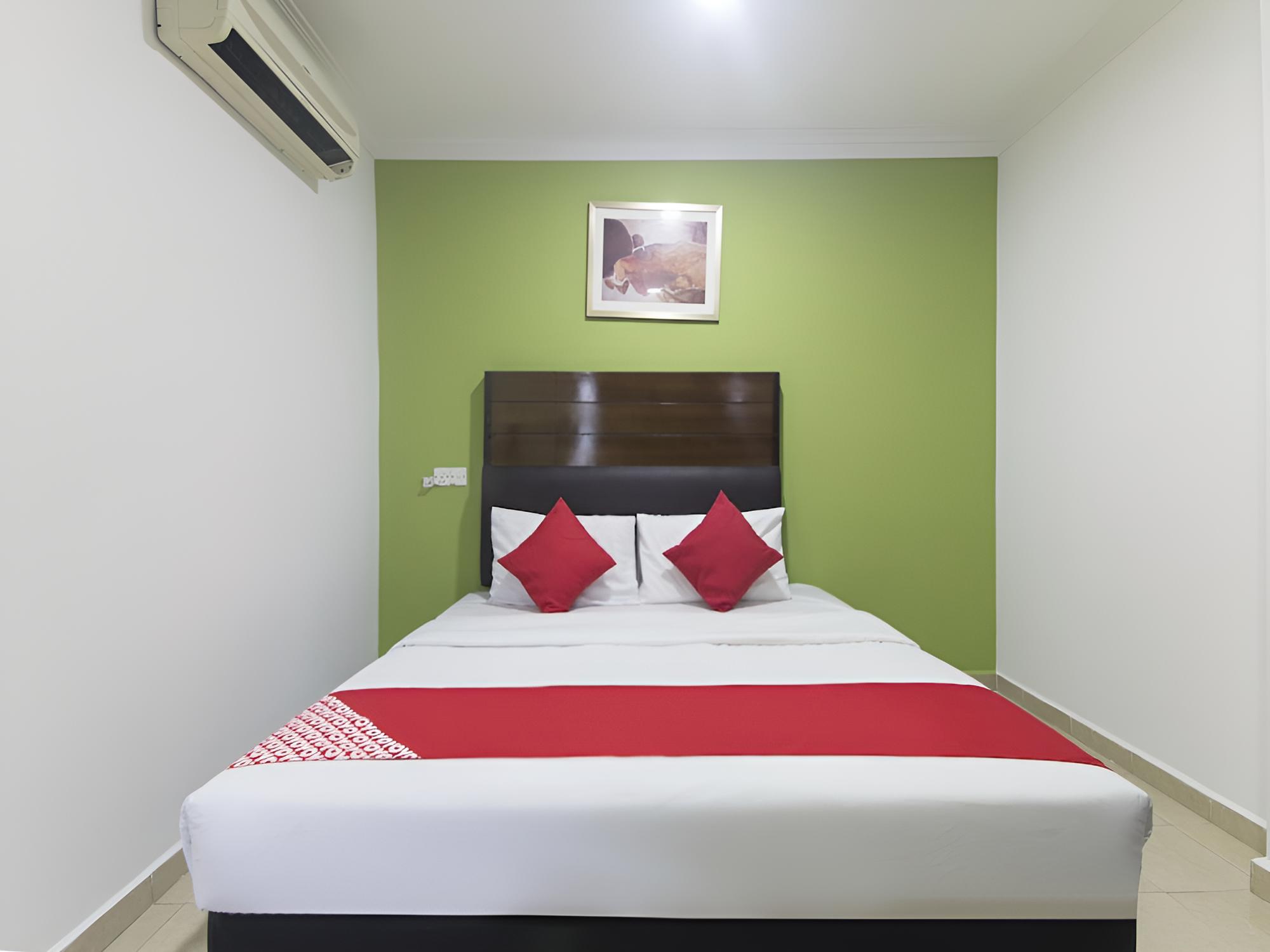 OYO 805 Hotel Run Star