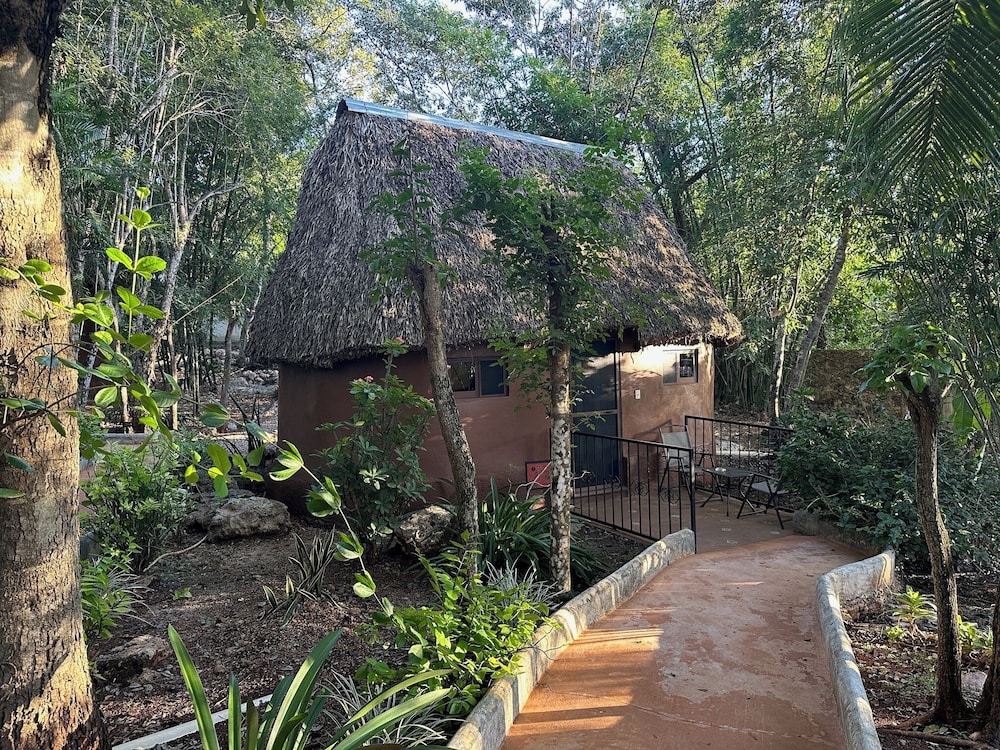 The Pickled Onion B&B and Restaurant Uxmal