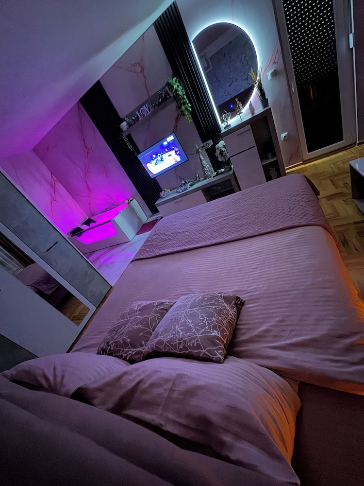 SpaNISH 3 apartment