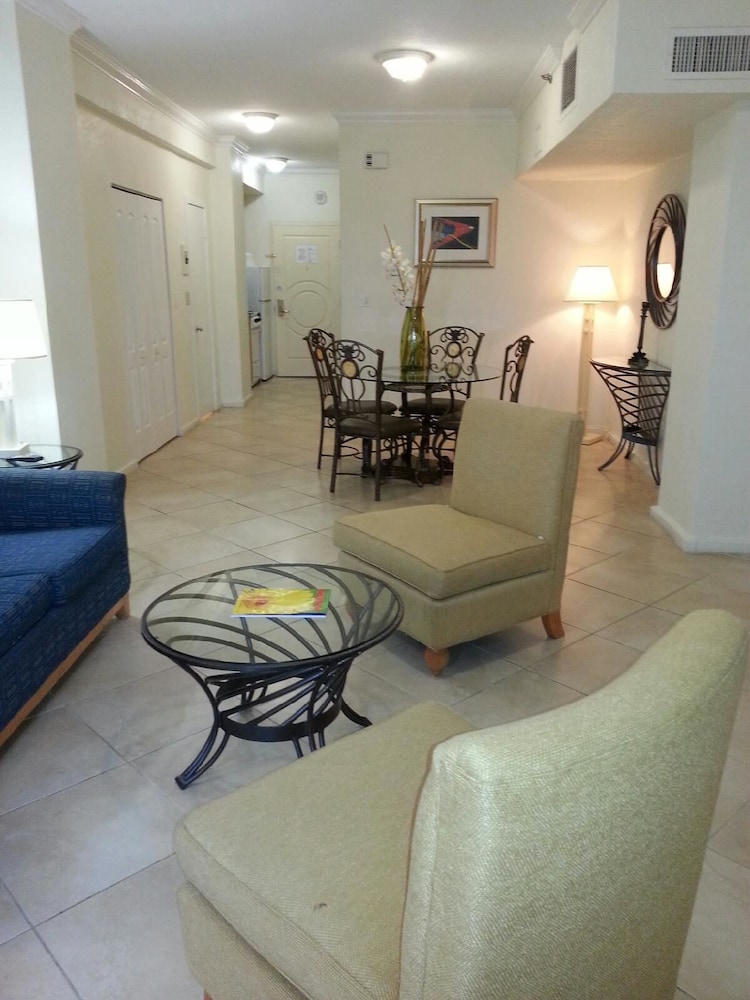 Hollywood Beach Resort -two Bedrooms Sleeps 6