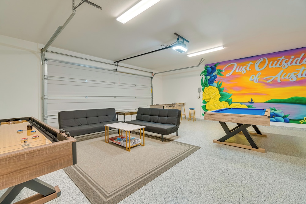 Lago Vista Home w/ Game Room Outdoor Tub! - Property Image 19