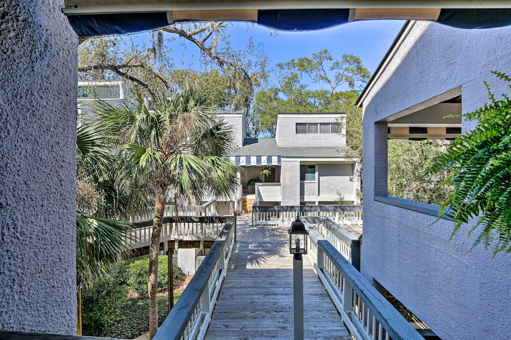 Walk to Coligny Beach Park: Coastal Oasis w/ Pool view 3