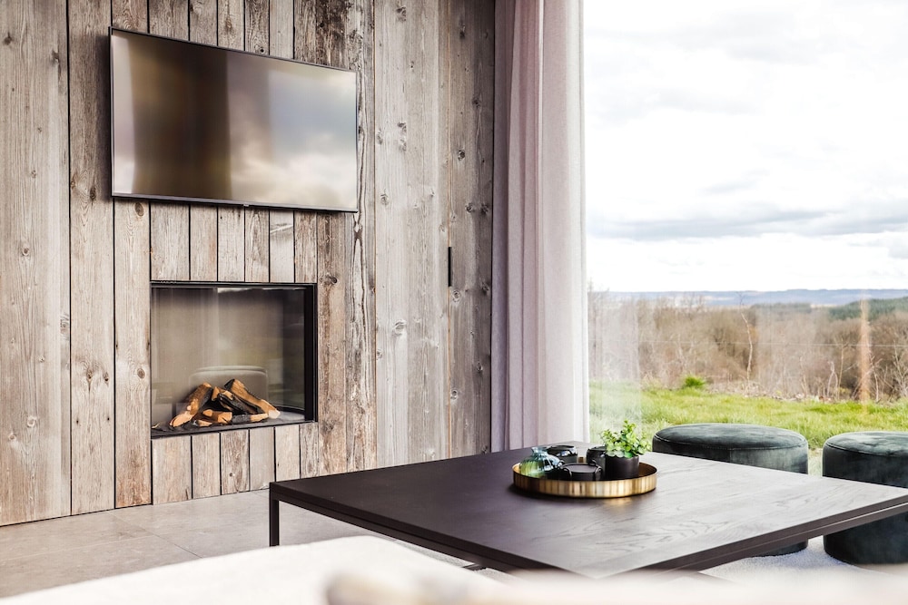 Modern Maison Near Somme-leuze