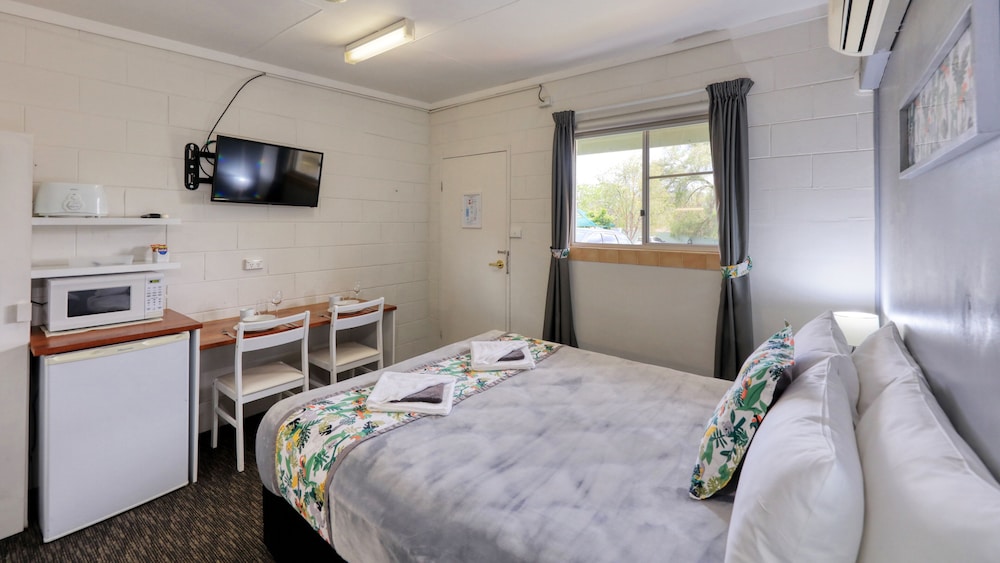 Oasis Motel Peak Hill