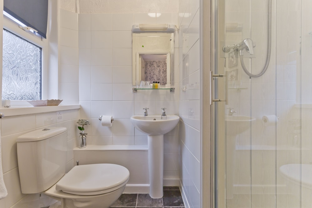 Broadlands Guest House