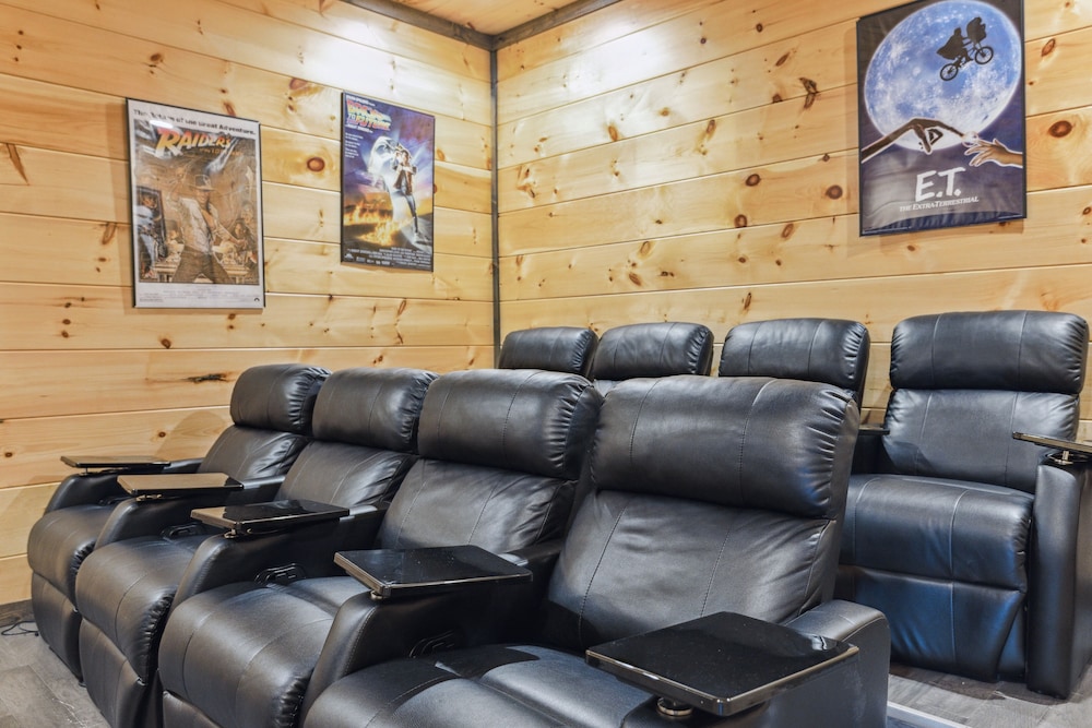 Eden Of The Smokies 5 Bedroom Cabin